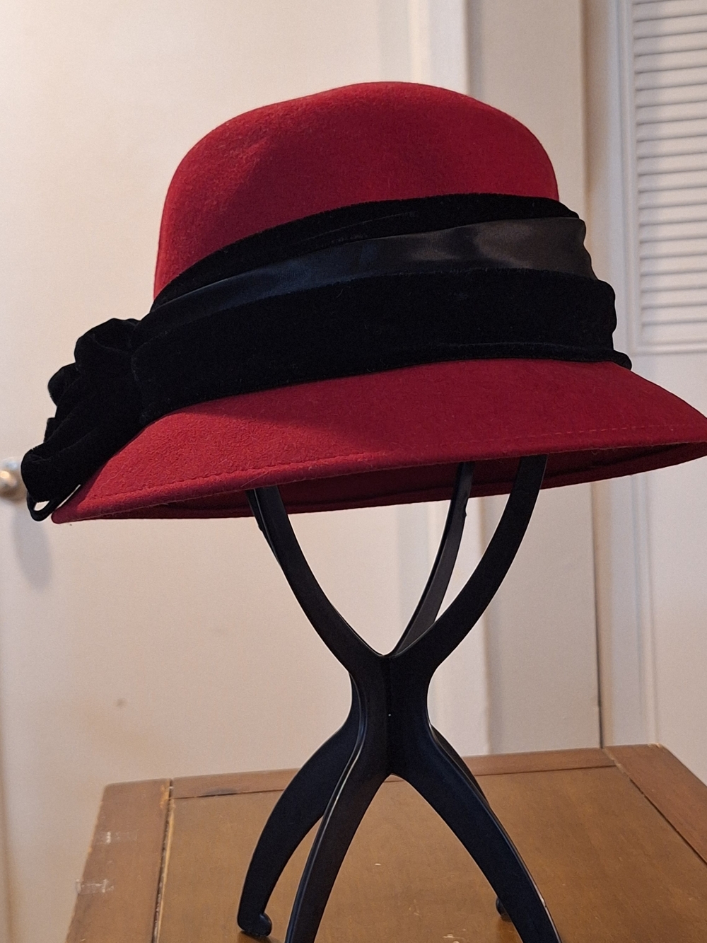 Classic Red Felt Cloche Hat with Black Velvet Band By Soprattutto Of Italy